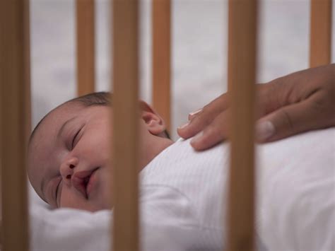Night routines for babies: How to start a bedtime routine | BabyCenter