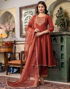 Skylee Women Kurta Pant Dupatta Set - Buy Skylee Women Kurta Pant ...