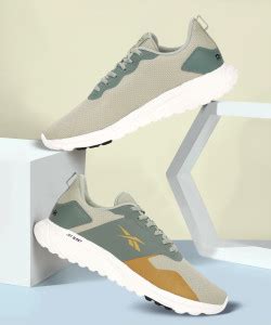 REEBOK Run Momentum Running Shoes For Men - Buy REEBOK Run Momentum ...