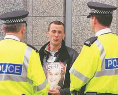 Rude British police officers to face punishment under new law