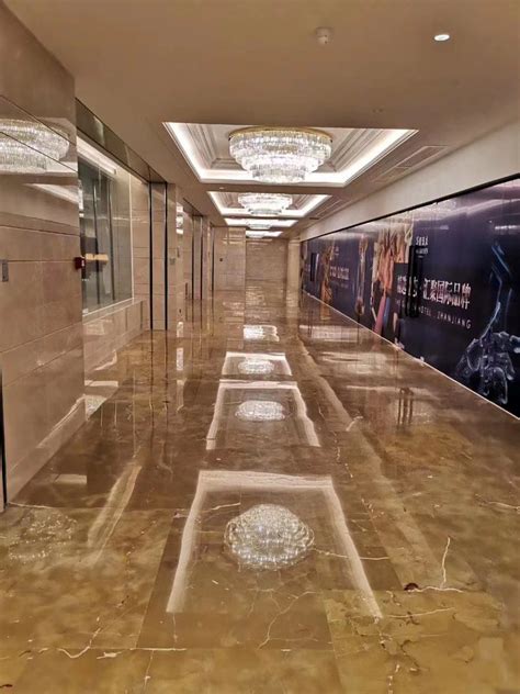 Mármol de oro español