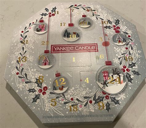 Wreath Yankee Candle Christmas Advent Calendar with 24 Candles New with ...