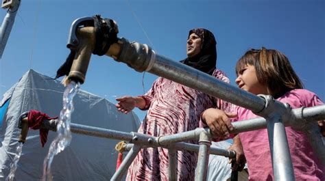 Kuwait, UNHCR sign landmark agreement to aid Syrian refugees | UNHCR India