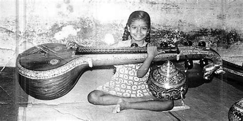 KANAKAVALLI VIGNETTES : Jayanthi Kumaresh - Serenading Tradition