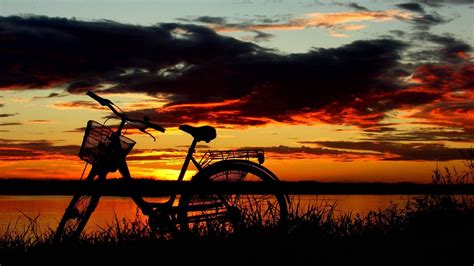 Adventure Travel Wallpaper 的图像结果