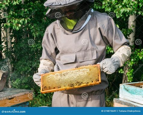 Beehive Person at Phoebe Hercus blog