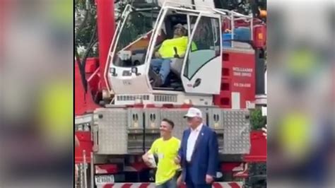 White House Crane Operator Caught Napping While His Co-Workers Shook ...