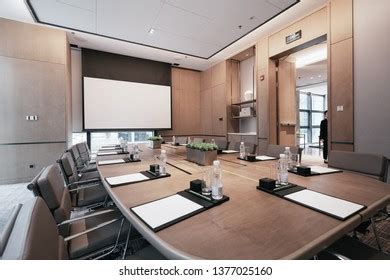 Board Room Meeting 的图像结果