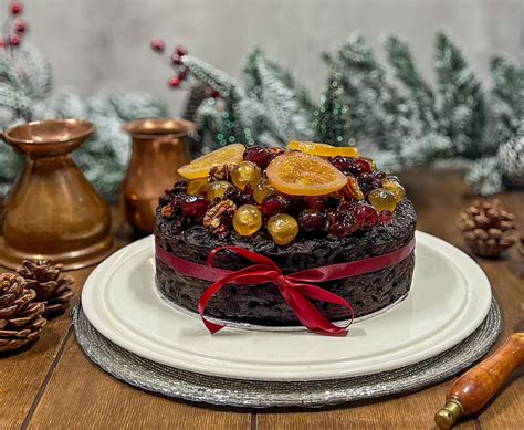 How To Decorate Your Christmas Fruit Cake – Nude Cakes