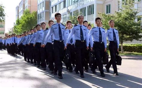 校友参加2020级新生开学典礼阅警式-校友活动-湖南司法警官学院校友会