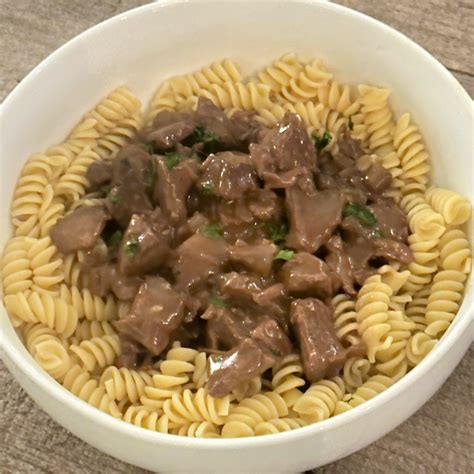 Easy Crock Pot Beef Tips And Noodles Recipe