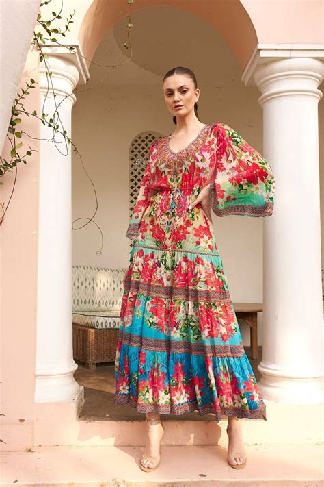 BLOSSOM BREEZE V NECK TIER MAXI DRESS – Zariaah