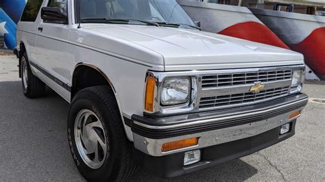 Sleeper King: GMC Typhoon That Looks Like Chevy Blazer Is Madness