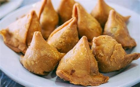 Finding The Best Places For Samosas In Pune? Here Are They! | WhatsHot Pune