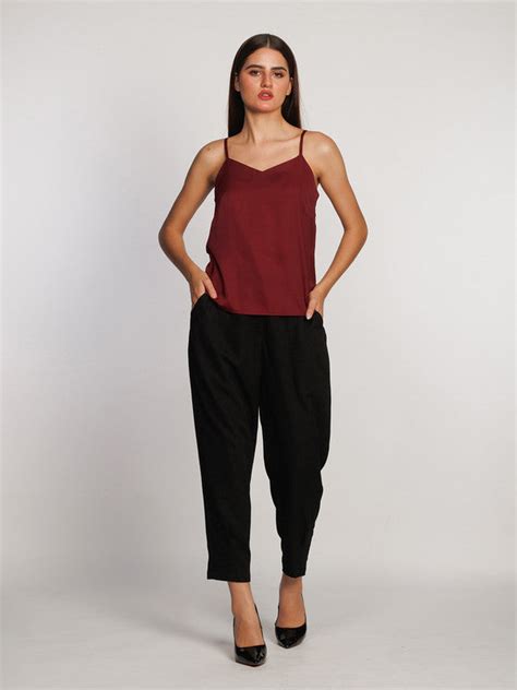 Buy Red Solid Regular Tank Top - Zink London