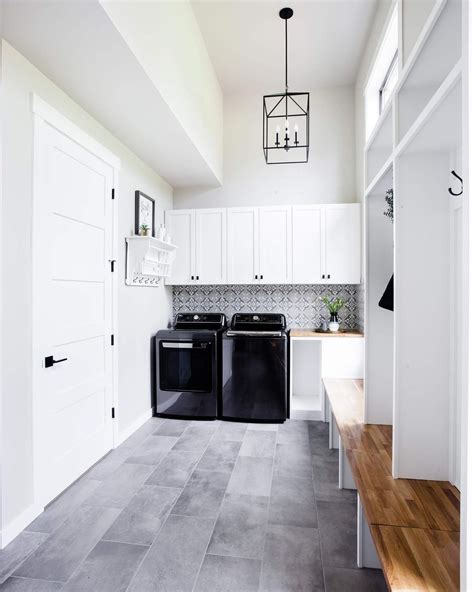 34 Stunning Laundry Room Tile Ideas for Your Next Renovation | Laundry ...