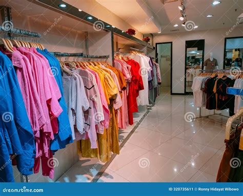 Store Clothes 的图像结果