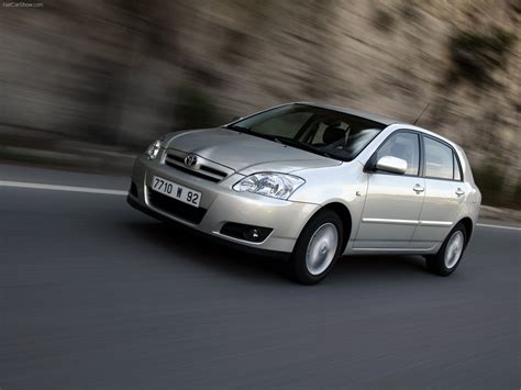 Toyota Corolla (2004) - pictures, information & specs