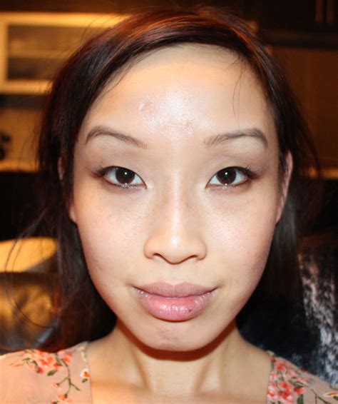 Mole Under The Lips Meaning | Lipstutorial.org