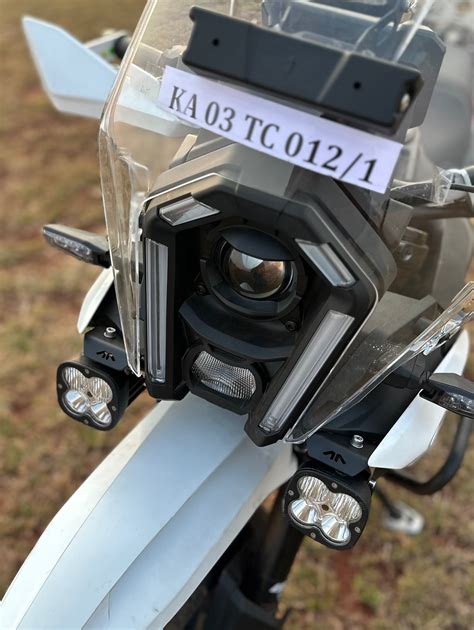 Aux Light Mount OEM Style KTM Adv 2025 – Motourenn
