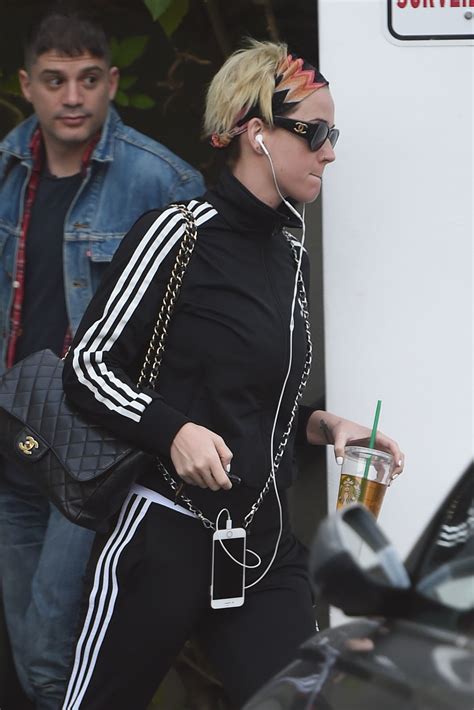 Katy Perry Without Make-Up - Out in West Hollywood 3/20/ 2017 • CelebMafia