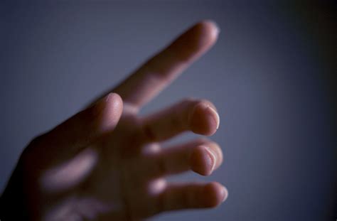 My left hand (touching the void) | 我的左手——故弄玄虛一下 | littlevanities | Flickr