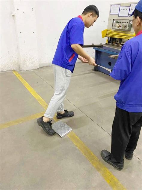 比亚迪第十一事业部焊装西安工厂举办叉车技能比武大赛 - 叉车库