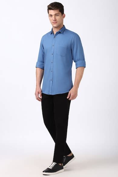 Buy Men Blue Slim Fit Textured Full Sleeves Casual Shirt Online ...