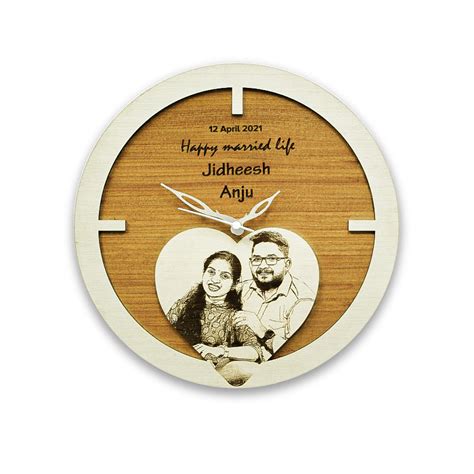 Customized Photo Engraved Wooden Wall Clock Gift – Picloon