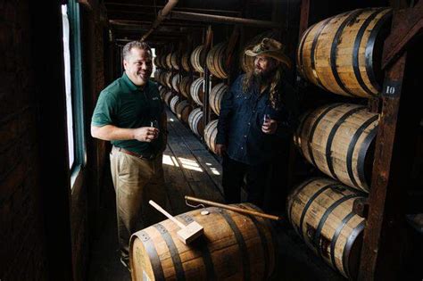 Chris Stapleton, Buffalo Trace release new Kentucky whiskey ...