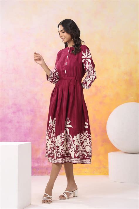 Wine Base With Cream Color Bold Flower Motif Midi Dress – Kaftanize
