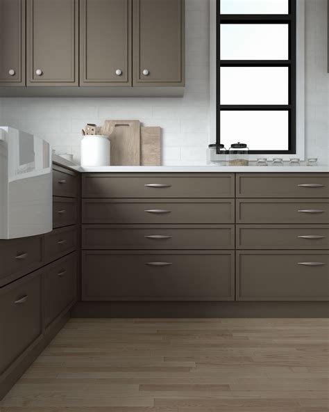 Light Hardwood Floors With Dark Cabinets