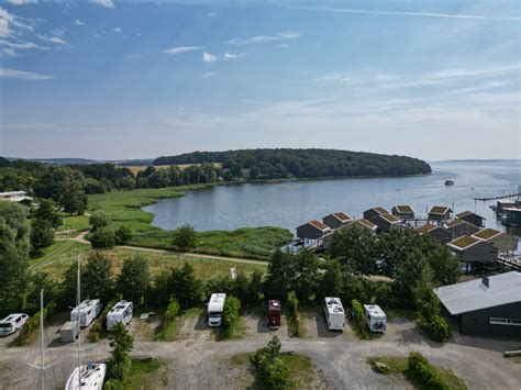 im-jaich motorhome site - camping right by the water
