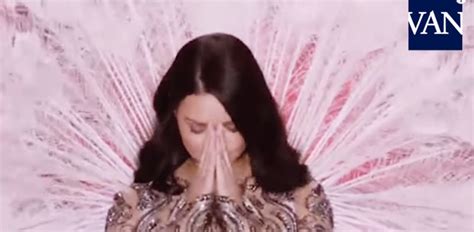 Victoria’s Secret: Adriana Lima cuelgas las alas de ángel