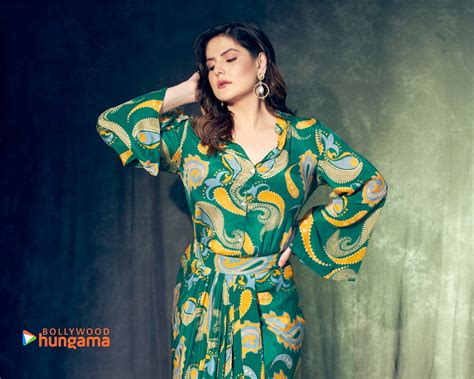 Zareen Khan Wallpapers | zareen-khan-1-45 - Bollywood Hungama