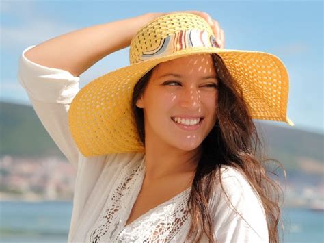 5 Common Hair Problems Suffered During Summer & Their Solutions!!