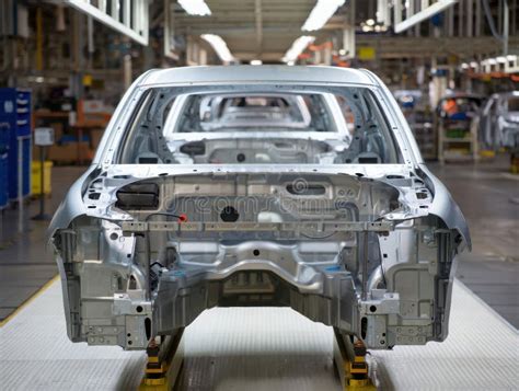 Car Shell Assembly Line 的图像结果