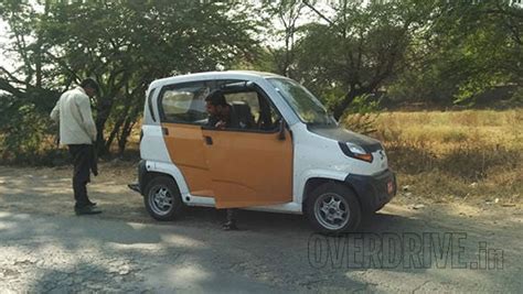 Bajaj RE60 quadricycle spied outside Pune - Overdrive