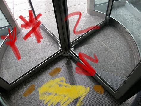 Revolving Door Fails 的图像结果