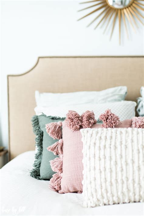 Simple Spring Decorating Ideas - House by Hoff | Green & Mauve Throw ...