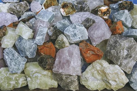 What is the Difference Between a Rock and a Mineral? - WorldAtlas