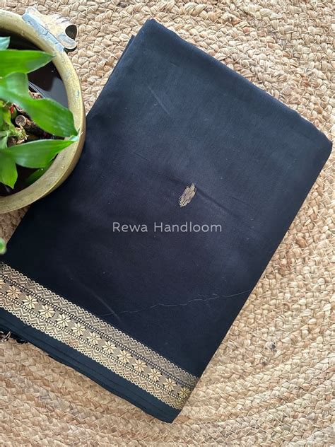 Black Butta Pallu Zari Border Maheshwari Saree MBS013 – Rewa Handloom