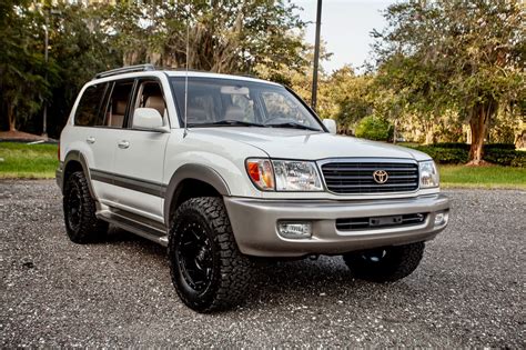 Used 2002 Toyota Land Cruiser For Sale (Sold) | Kings Chariot Stock #3339