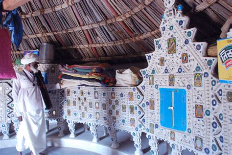 D'source Social Context | Lippan Kaam - Kutch | D'Source Digital Online ...