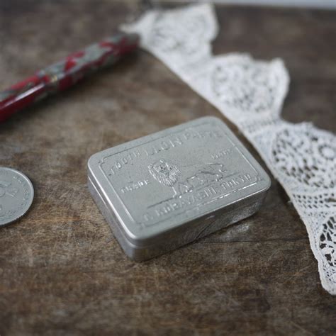 日本 ライオン歯磨き粉缶 LION TOOTH PASTE | こりすのパン屋Base店 （世界の蚤の市 ひとつだけの宝物）