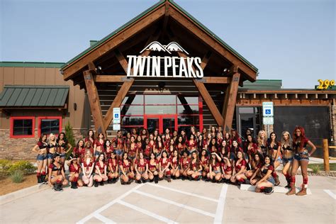 Twin Peaks Back in Plano with Brand New Sports Lodge | RestaurantNews.com