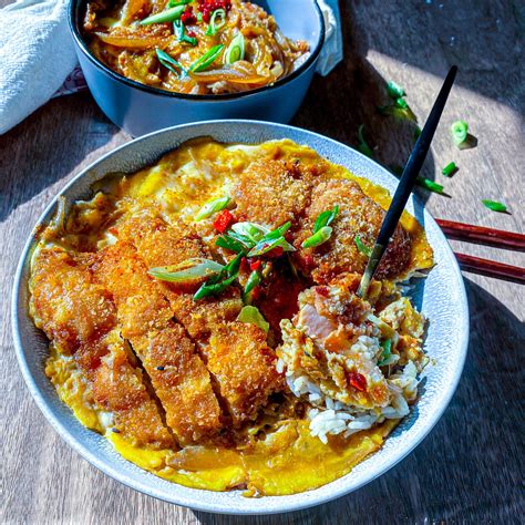 Chicken Katsudon (Chicken Cutlet Rice Bowl) - Farah J. Eats