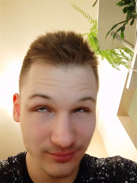 Man Face Meme Basic PFP 的图像结果