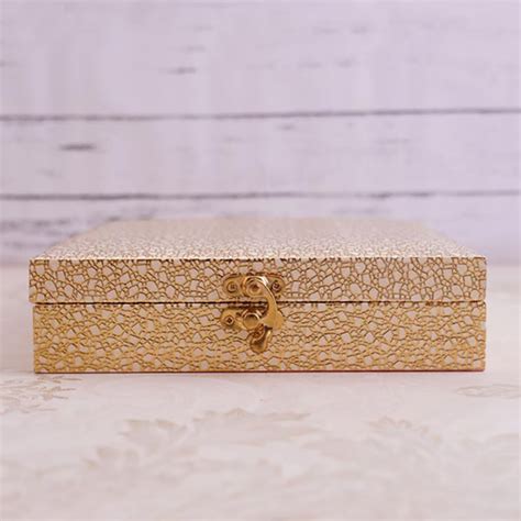 Send Kitkat Chocolates Signature Box for sister Online | Rakhibazaar.com
