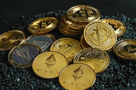 Криптовалюта: ОАЭ объявили о выпуске первого в истории стейблкоина ...